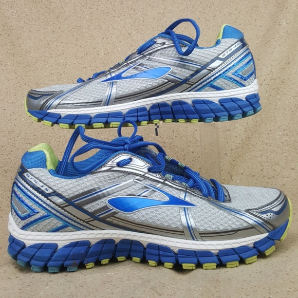 brooks adrenaline gts 15 size 10